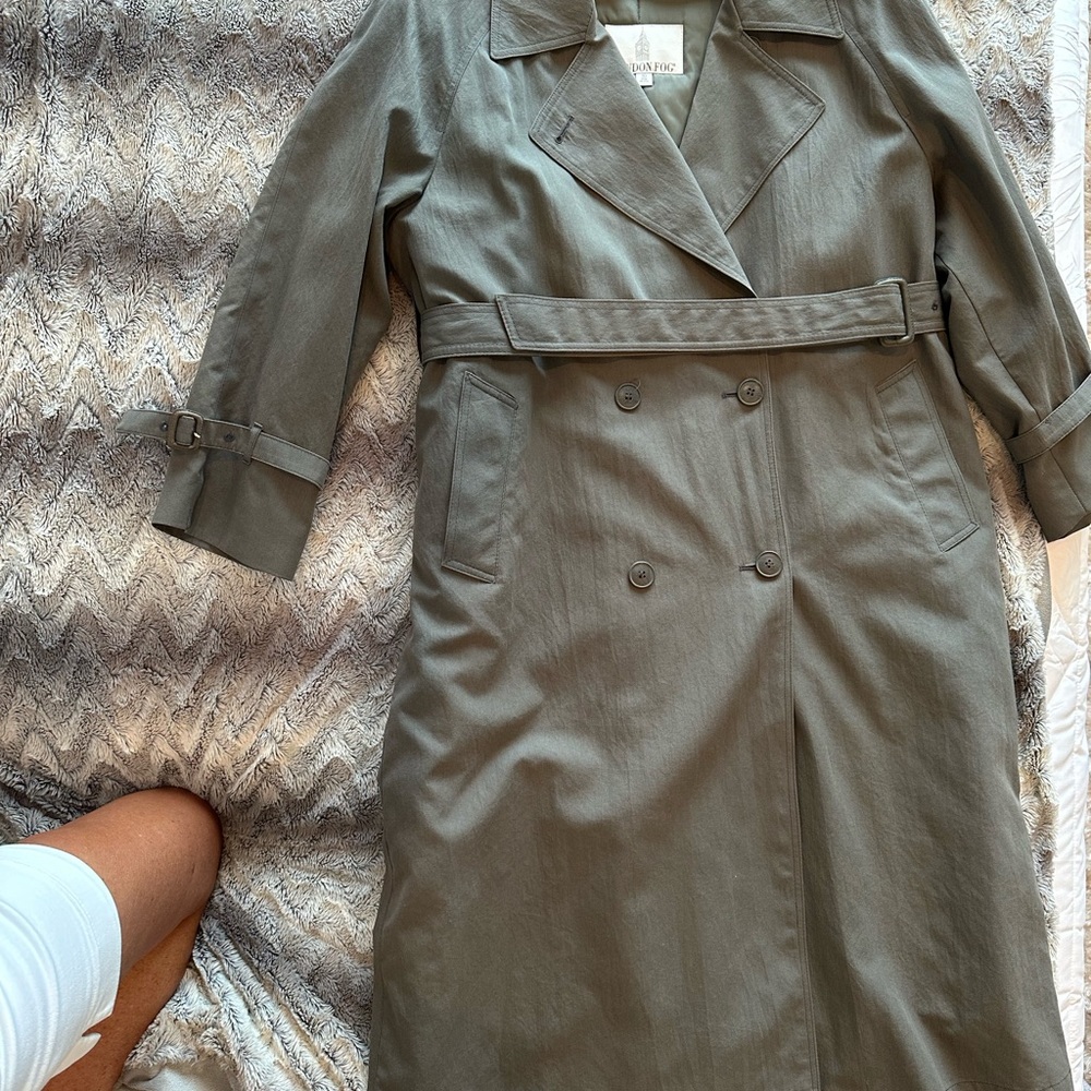Vintage London Fog. Removable, insulated liner. Size 10 P. With original scarf.
